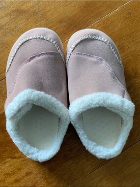 Kids Lightweight Pink Slip-On Shoes